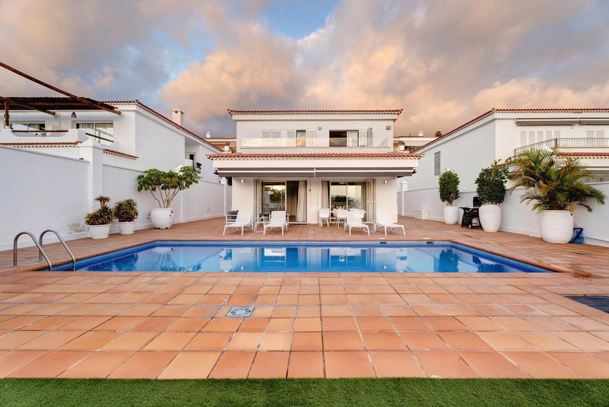 Espectacular Villa Aurora By Paramount Holidays Puerto de Santiago  Exterior foto